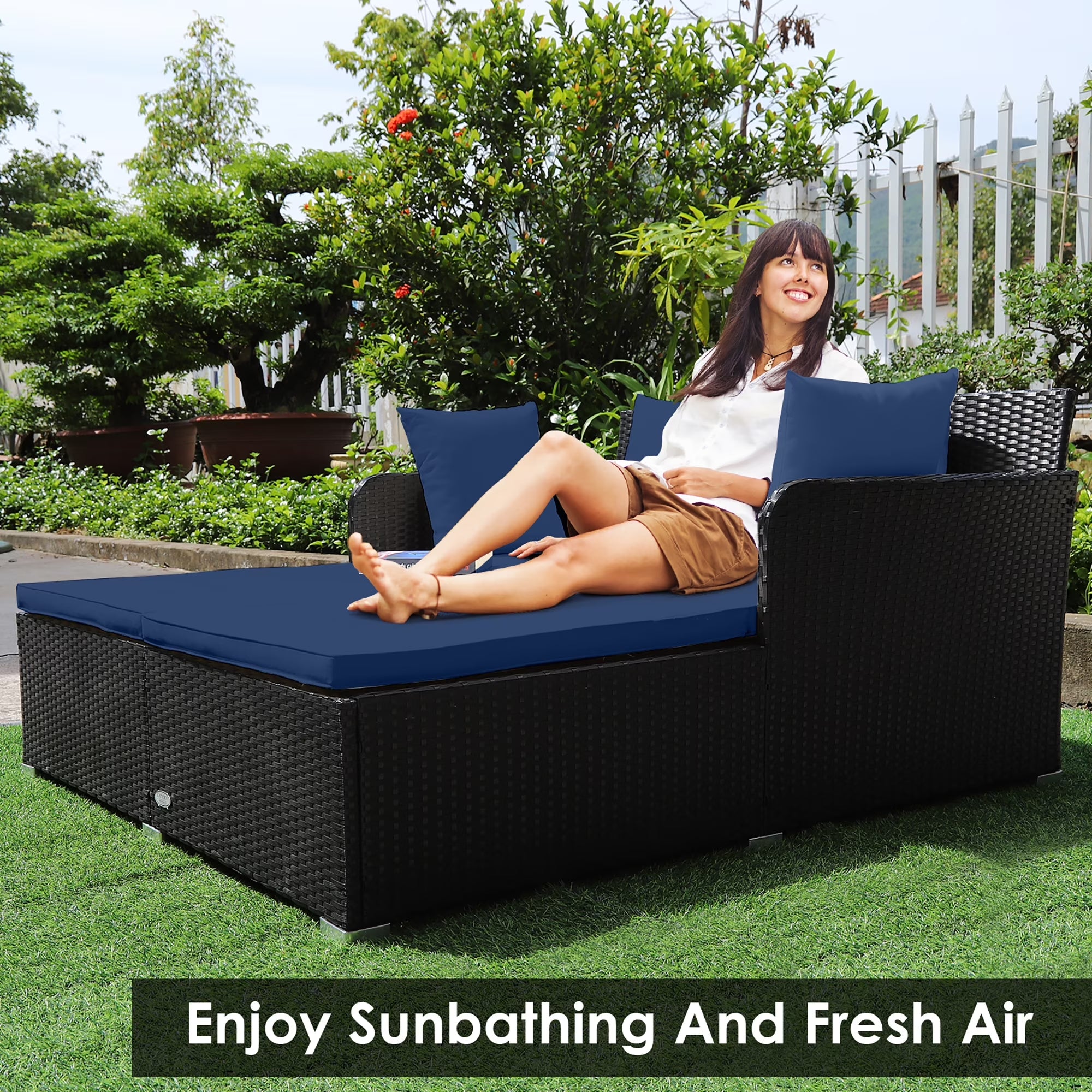 Luxurious Navy Rattan Outdoor Daybed with Cushions - Perfect for Relaxation and Style