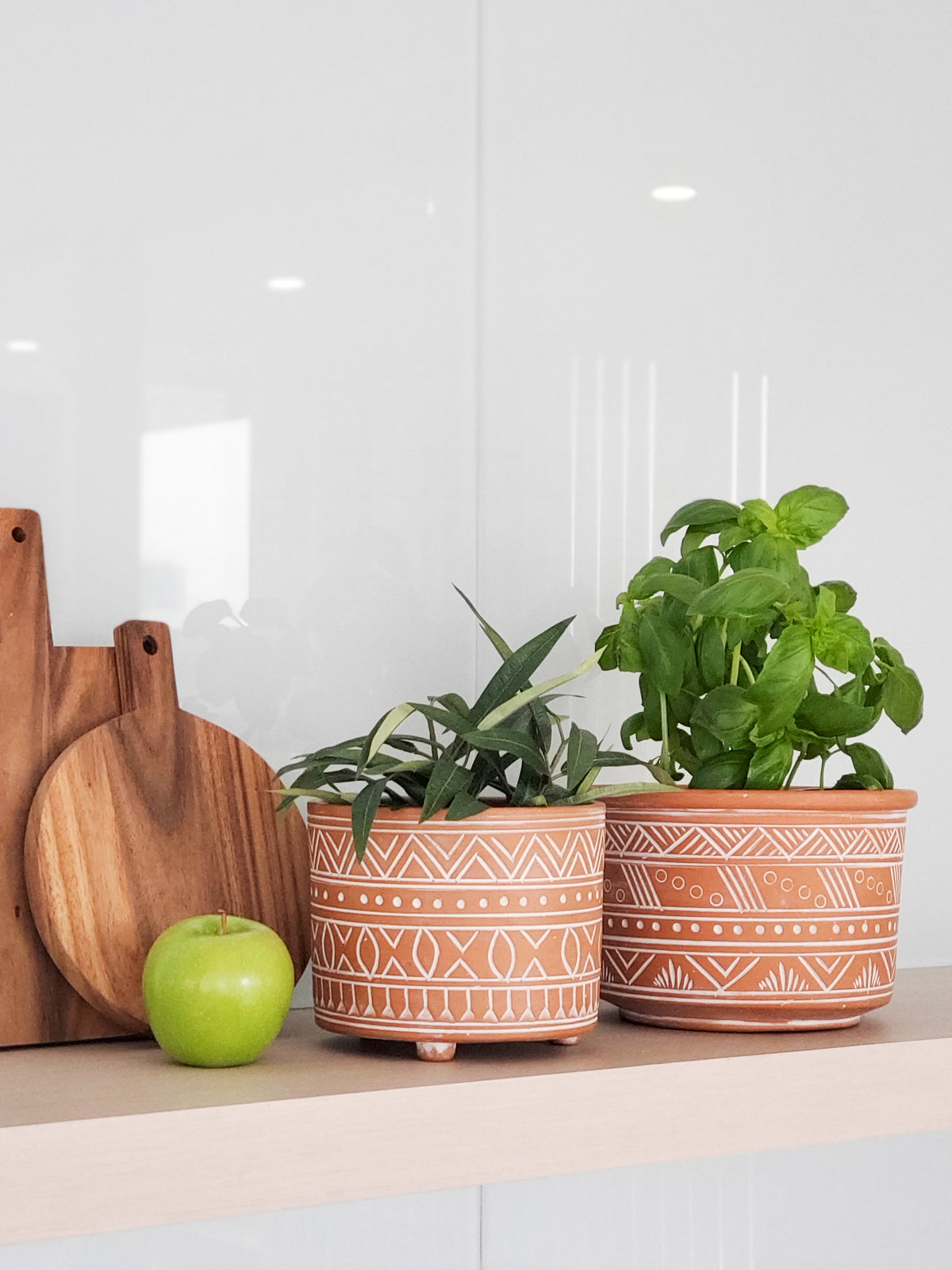 Hand-Etched Terracotta Plant Pot – Large